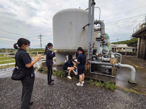 東京大学大気海洋研究所合同企画 夏季集中サイエンスキャンプに向けた採水作業 写真