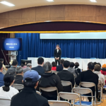 与論高等学校「高校生との交流ボランティア」 写真