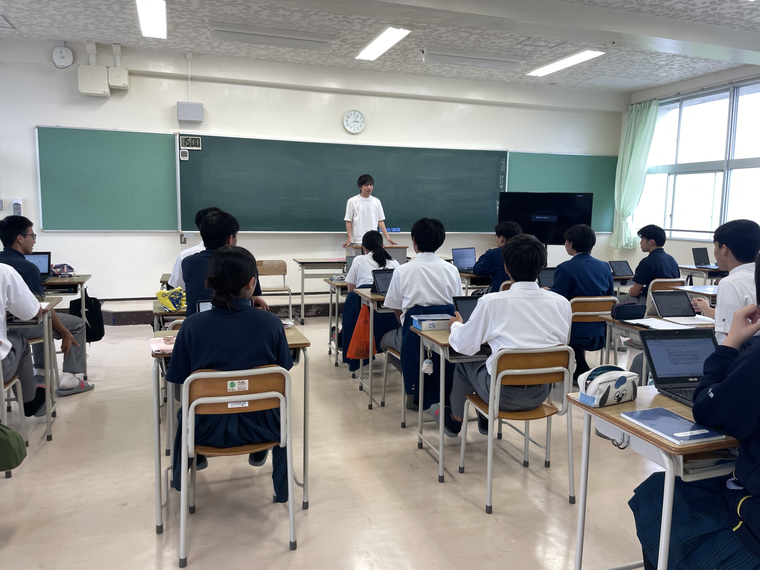 ジャッキーさん（与論島出身）による特別授業開催 写真