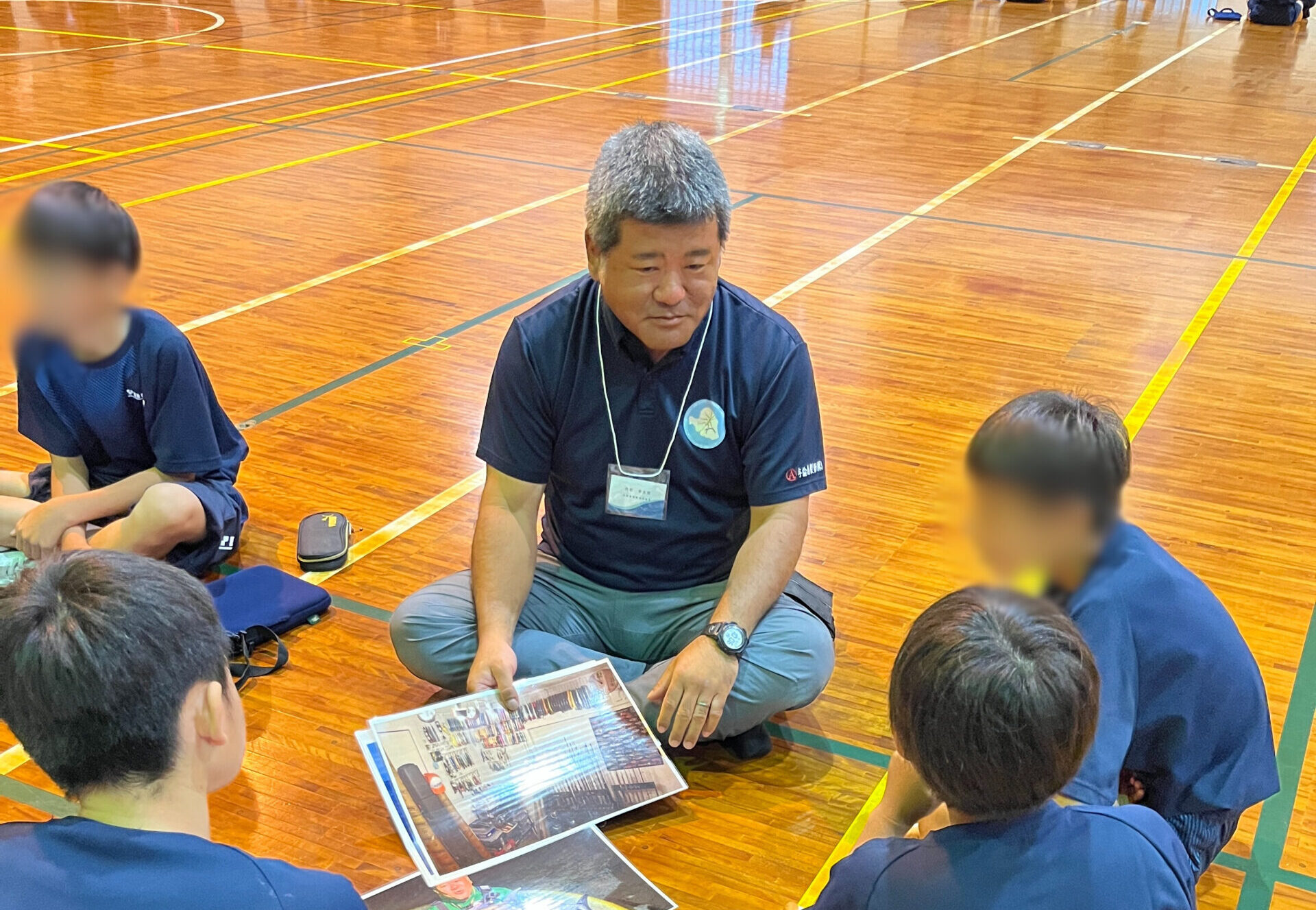 与論中学校１年生ゆんぬ学「トークフォークダンス」 写真