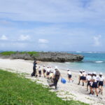 那間小4年生ゆんぬ学「ビーチコーミング」授業 写真