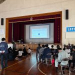 与論中学校2年生「ゆんぬ学・ミニレポート発表会」 写真